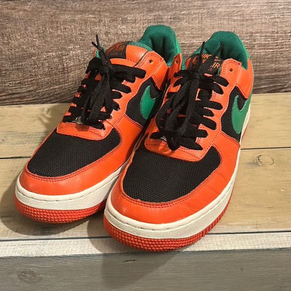 Nikes Air Force 1 “Carnival”-  Sz-11-Released “03”-Excellent condition for age - Picture 3 of 10